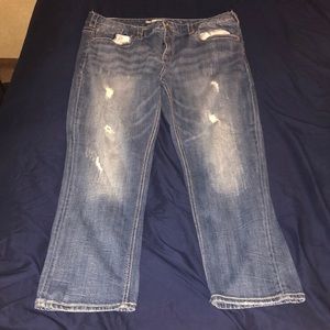 Straight distressed jeans